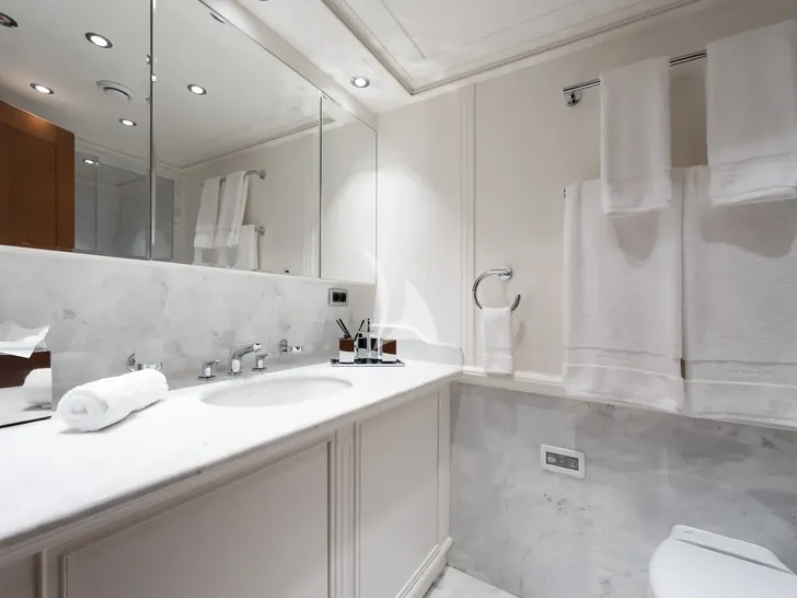 THE LANGLEY Aegean 62m - VIP cabin 2 bathroom THE LANGLEY Aegean 62m - VIP cabin 2 bathroom