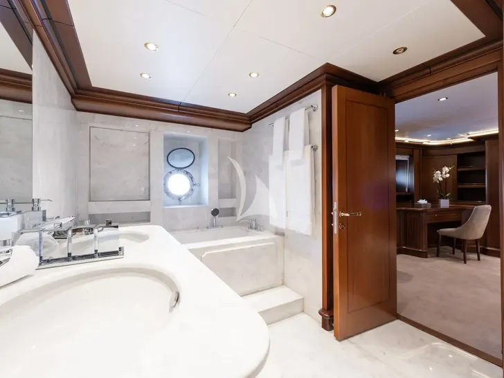 THE LANGLEY Aegean 62m - master cabin bathroom and shower area THE LANGLEY Aegean 62m - master cabin bathroom and shower area
