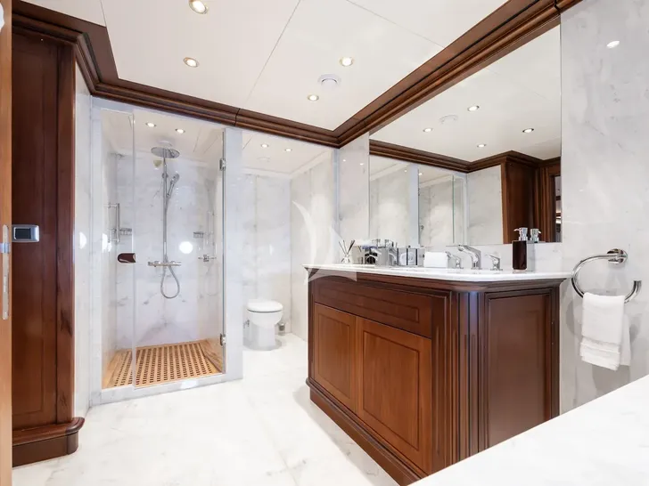 THE LANGLEY Aegean 62m - master cabin bathroom THE LANGLEY Aegean 62m - master cabin bathroom