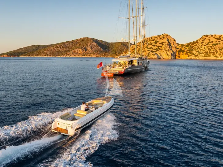 THE LANGLEY Aegean 62m - the tender THE LANGLEY Aegean 62m - the tender