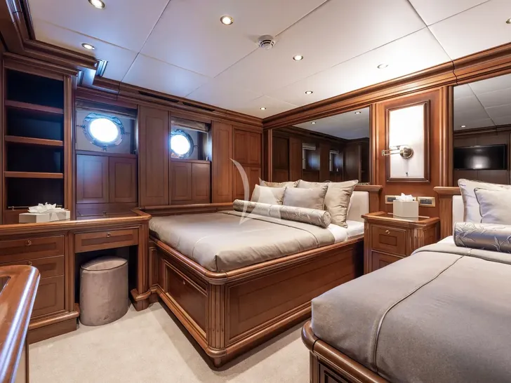 THE LANGLEY Aegean 62m - triple cabin 1 THE LANGLEY Aegean 62m - triple cabin 1