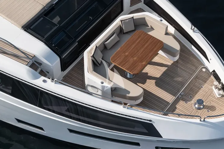 Charter Yacht THEOTOKOS VI - Sirena 88 - 5 Cabins - Cannes - St Tropez - Nice - Antibes - Monaco - French Riviera