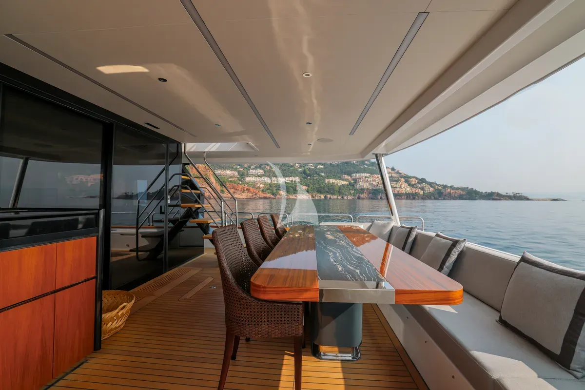 Charter Yacht THEOTOKOS VI - Sirena 88 - 5 Cabins - Cannes - St Tropez - Nice - Antibes - Monaco - French Riviera