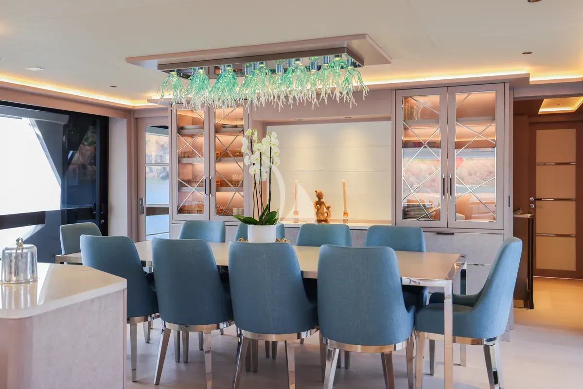 Charter Yacht THEOTOKOS VI - Sirena 88 - 5 Cabins - Cannes - St Tropez - Nice - Antibes - Monaco - French Riviera