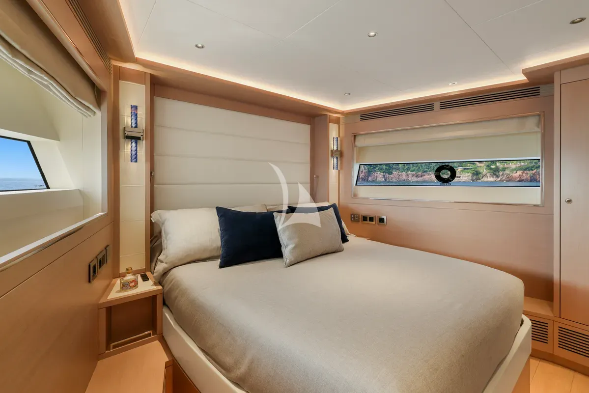 Charter Yacht THEOTOKOS VI - Sirena 88 - 5 Cabins - Cannes - St Tropez - Nice - Antibes - Monaco - French Riviera