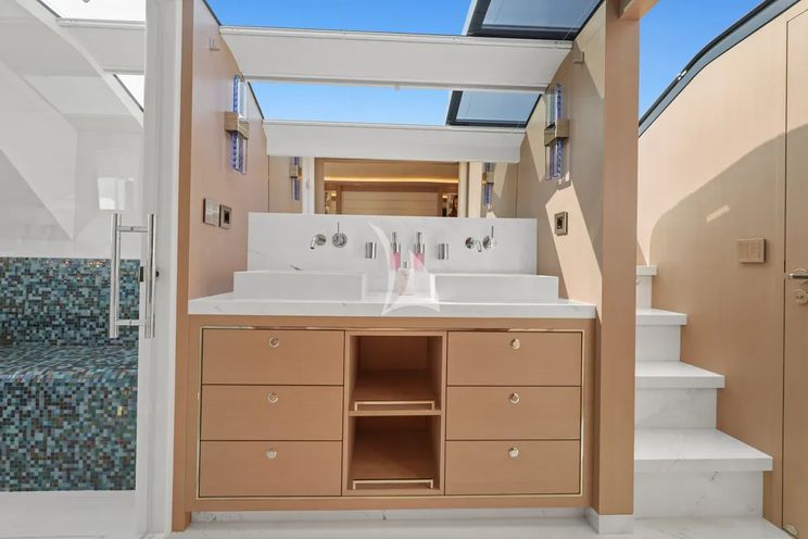 Charter Yacht THEOTOKOS VI - Sirena 88 - 5 Cabins - Cannes - St Tropez - Nice - Antibes - Monaco - French Riviera