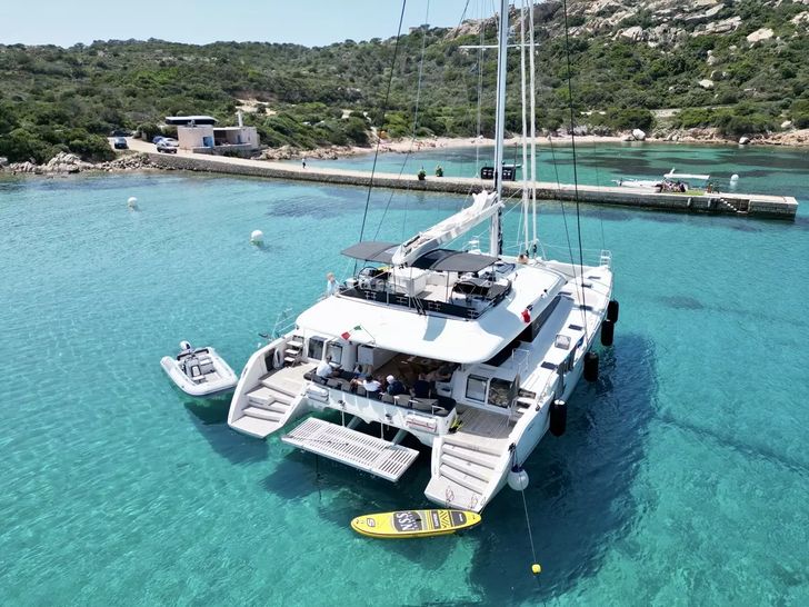 THE SUN Lagoon 620 - docked THE SUN Lagoon 620 - docked