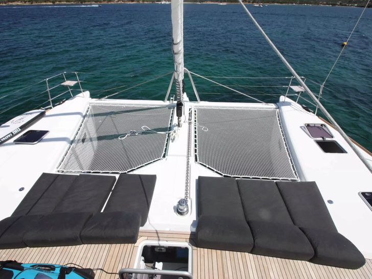 THE SUN Lagoon 620 - foredeck THE SUN Lagoon 620 - foredeck