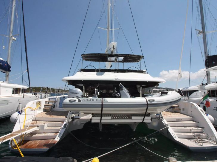 THE SUN Lagoon 620 - stern THE SUN Lagoon 620 - stern