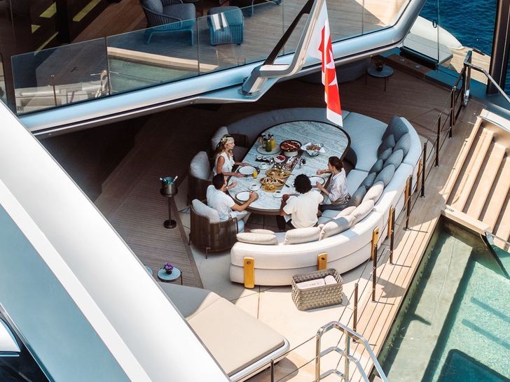 THIS IS IT Tecnomar Radical 43 m - main aft deck THIS IS IT Tecnomar Radical 43 m - main aft deck