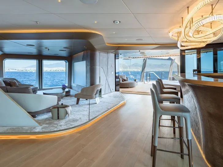 THIS IS IT Tecnomar Radical 43 m - sky deck THIS IS IT Tecnomar Radical 43 m - sky deck