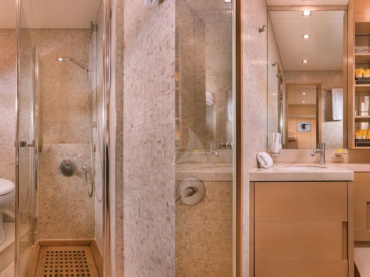 THIS IS MINE Posillipo Technema 85 - twin cabin bathroom THIS IS MINE Posillipo Technema 85 - twin cabin bathroom
