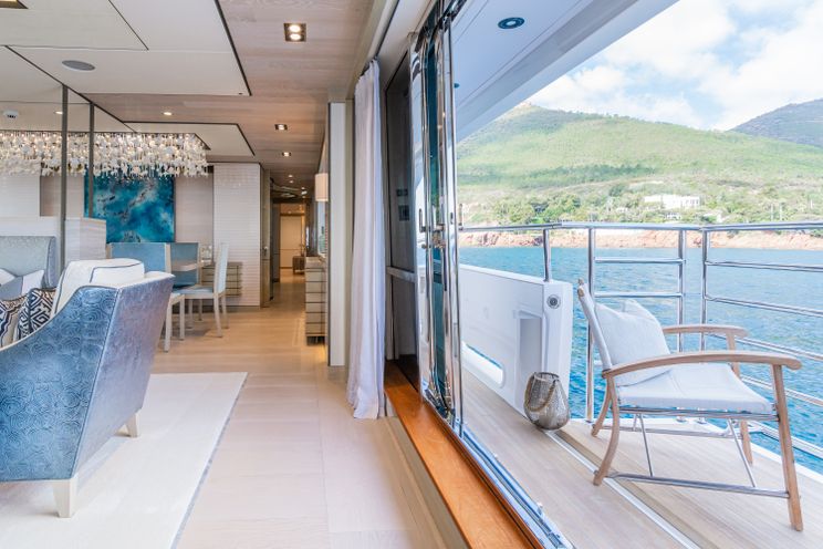 Charter Yacht THUMPER - Sunseeker 40m - 5 Cabins - Cannes - Monaco - Nice - Porto Cervo