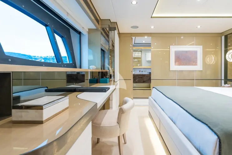 Charter Yacht THUMPER - Sunseeker 40m - 5 Cabins - Cannes - Nice - Antibes - St Tropez - French Riviera - Monaco