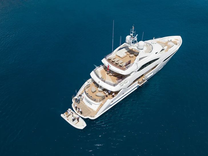 THUMPER Sunseeker 40m - aerial shot anchored THUMPER Sunseeker 40m - aerial shot anchored