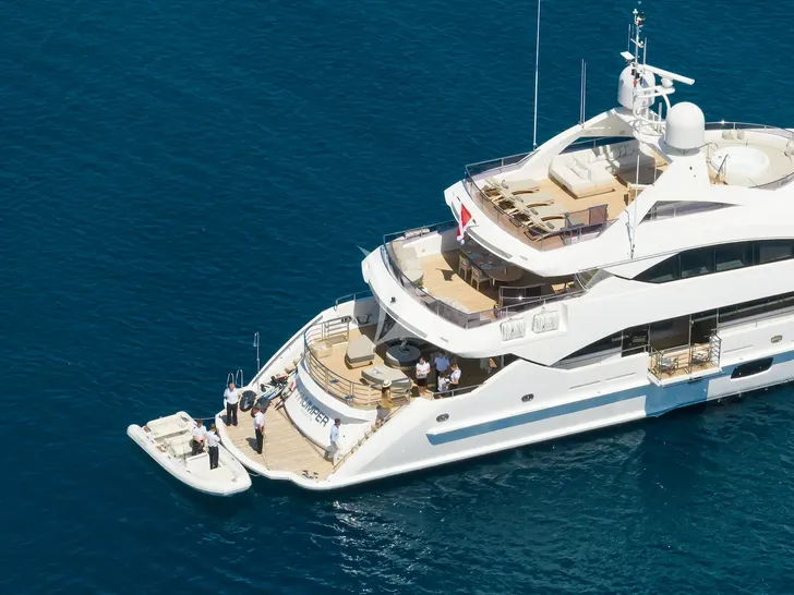 THUMPER Sunseeker 40m - aft view THUMPER Sunseeker 40m - aft view