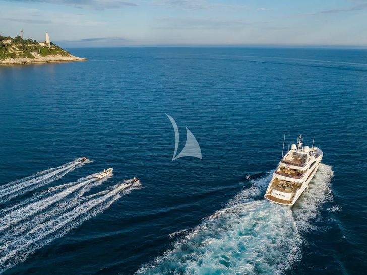 THUMPER Sunseeker 40m - cruising with the jet skis and tender THUMPER Sunseeker 40m - cruising with the jet skis and tender
