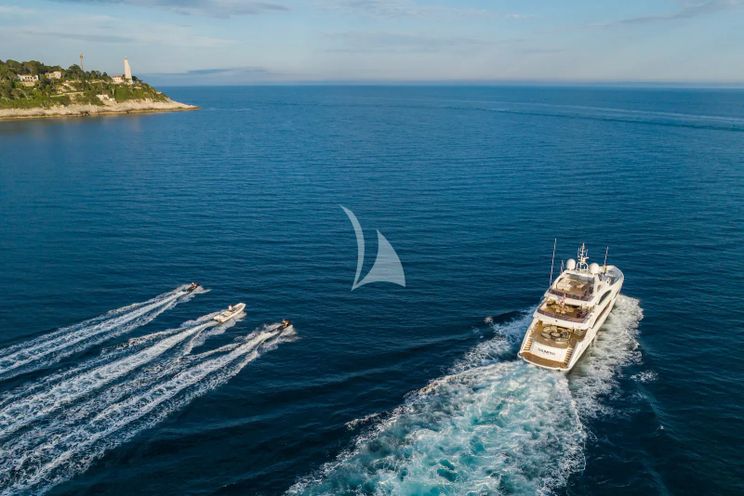 Charter Yacht THUMPER - Sunseeker 40m - 5 Cabins - Cannes - Nice - Antibes - St Tropez - French Riviera - Monaco