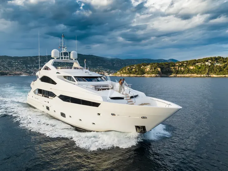 THUMPER Sunseeker 40m - cruising THUMPER Sunseeker 40m - cruising