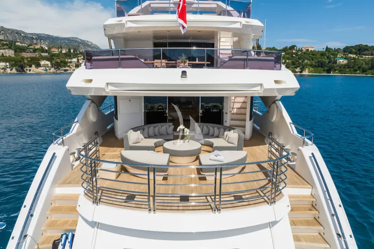 Charter Yacht THUMPER - Sunseeker 40m - 5 Cabins - Cannes - Nice - Antibes - St Tropez - French Riviera - Monaco