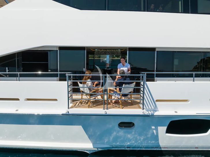 THUMPER Sunseeker 40m - side balcony THUMPER Sunseeker 40m - side balcony