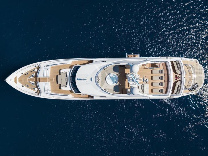 THUMPER Sunseeker 40m - top aerial shot THUMPER Sunseeker 40m - top aerial shot