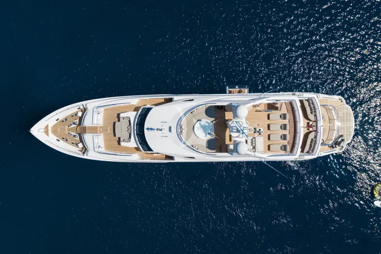 Charter Yacht THUMPER - Sunseeker 40m - 5 Cabins - Cannes - Nice - Antibes - St Tropez - French Riviera - Monaco