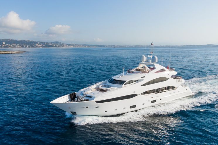 Luxury Crewed Motor Yacht THUMPER - Sunseeker 40m - 5 Cabins