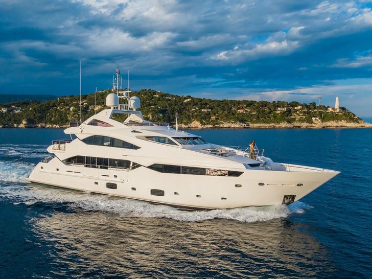 THUMPER Sunseeker 40m - profile THUMPER Sunseeker 40m - profile