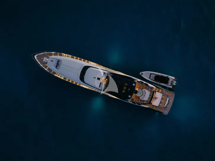 THUNDER Palmer Johnson 150 - top aerial shot THUNDER Palmer Johnson 150 - top aerial shot
