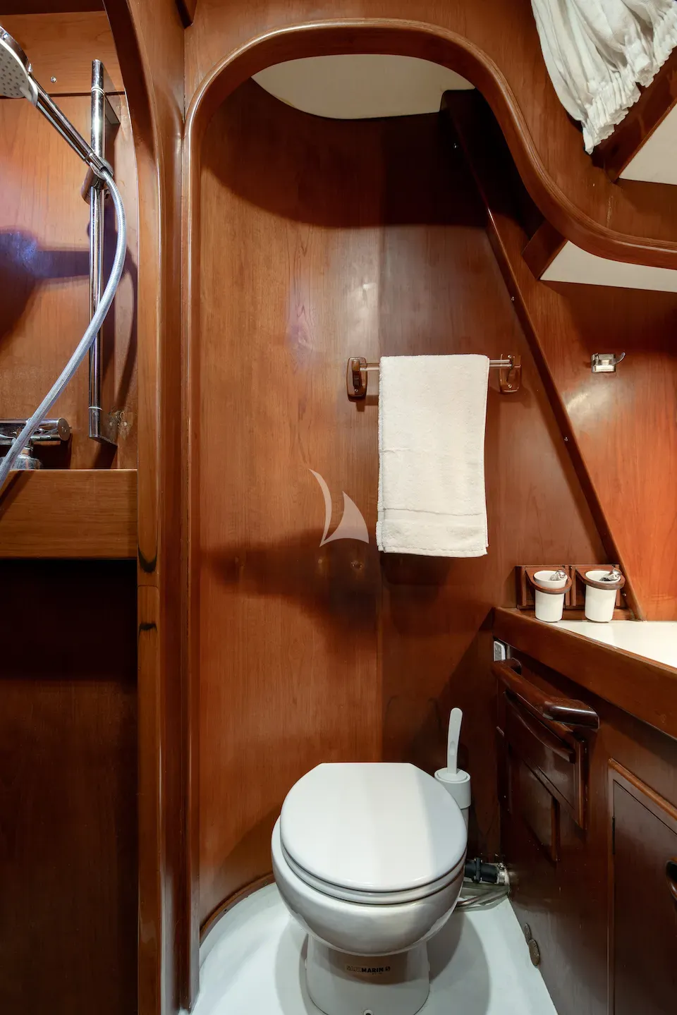 TIGRIS Nautor's Swan 76 - bunk cabin 2 bathroom