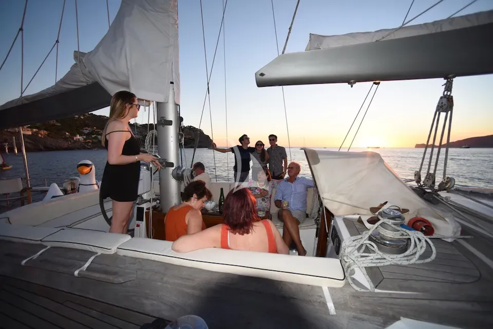 TIGRIS Nautor's Swan 76 - upper deck lounge