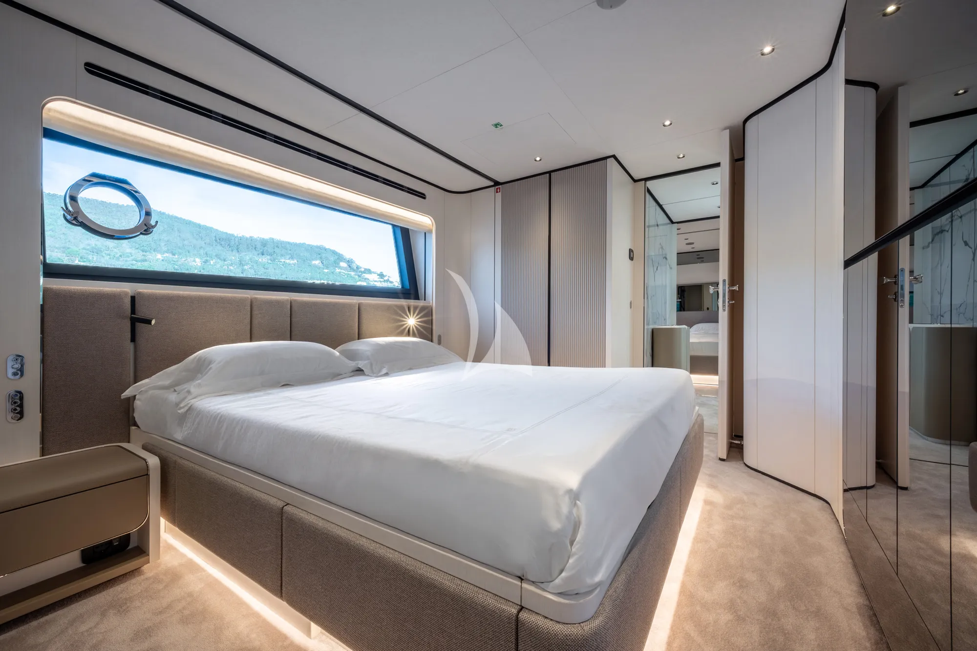 Charter Yacht TOGETHER - Ferretti 940 - 5 Cabins - Cannes - St Tropez - Nice - Antibes - Monaco - French Riviera