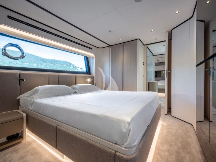 TOGETHER Ferretti 940 - VIP cabin 2 TOGETHER Ferretti 940 - VIP cabin 2