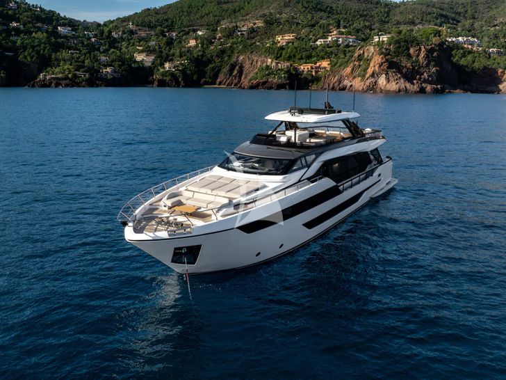 TOGETHER Ferretti 940 - anchored TOGETHER Ferretti 940 - anchored