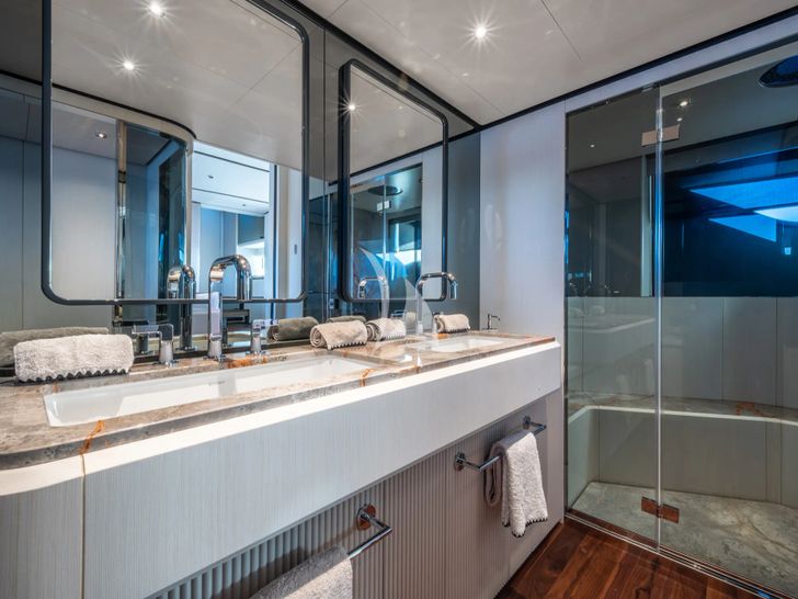 TOGETHER Ferretti 940 - master cabin bathroom TOGETHER Ferretti 940 - master cabin bathroom