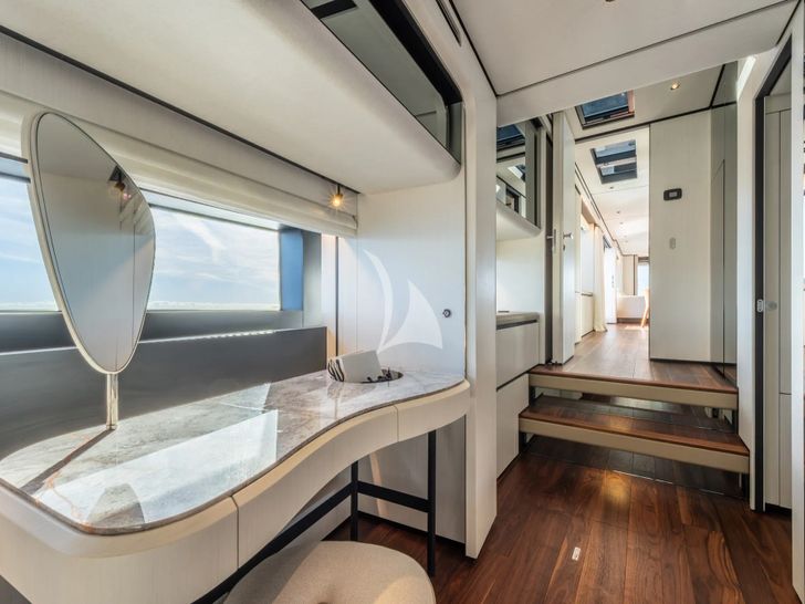 TOGETHER Ferretti 940 - master cabin vanity TOGETHER Ferretti 940 - master cabin vanity