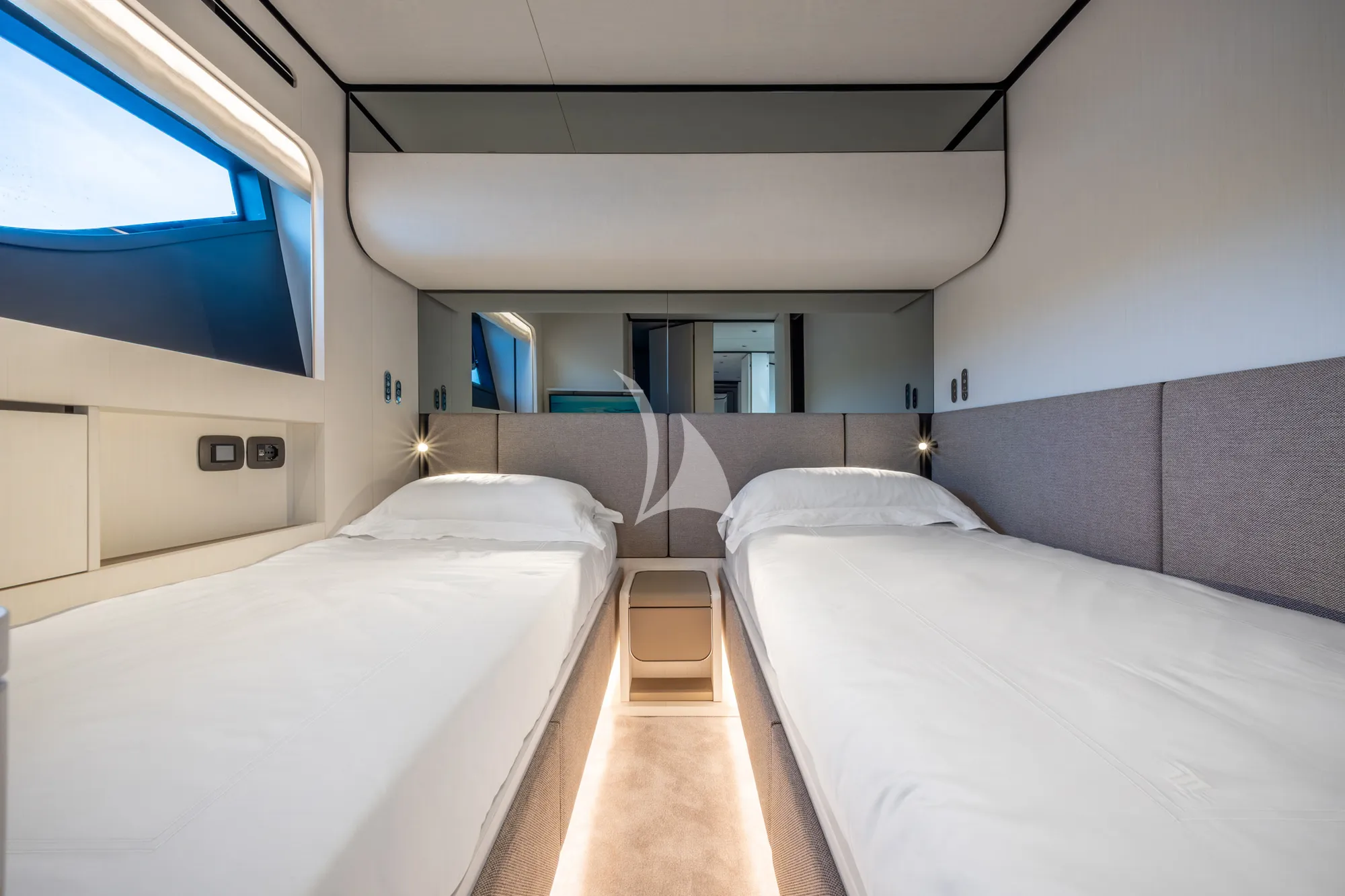 Charter Yacht TOGETHER - Ferretti 940 - 5 Cabins - Cannes - St Tropez - Nice - Antibes - Monaco - French Riviera