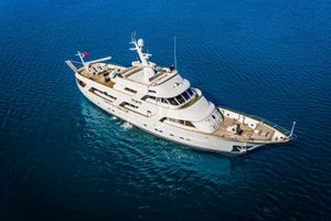 TO JE TO - Benetti Classic 115 - 4 Cabins - Split - Dubrovnik - Hvar - Croatia TO JE TO - Benetti Classic 115 - 4 Cabins - Split - Dubrovnik - Hvar - Croatia