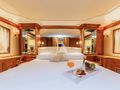 TO JE TO Benetti Classic 115 - master cabin bed with breakfast TO JE TO Benetti Classic 115 - master cabin bed with breakfast