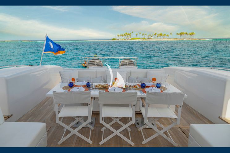 Charter Yacht TOTAL - Mangusta 108 - 4 Cabins - Nassau - Exumas - Bahamas