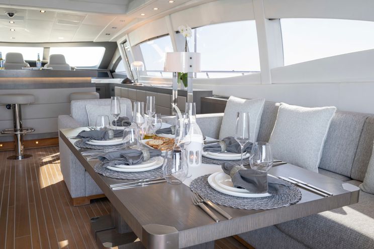 Charter Yacht TOTAL - Mangusta 108 - 4 Cabins - Nassau - Exumas - Bahamas