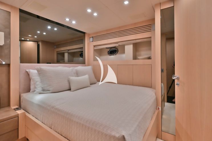 Charter Yacht TOTAL - Mangusta 108 - 4 Cabins - Nassau - Exumas - Bahamas