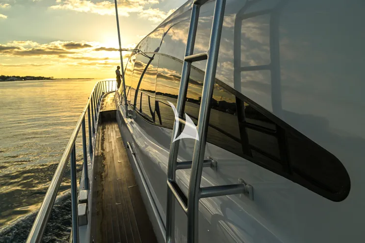 Charter Yacht TOTAL - Mangusta 108 - 4 Cabins - Nassau - Exumas - Bahamas