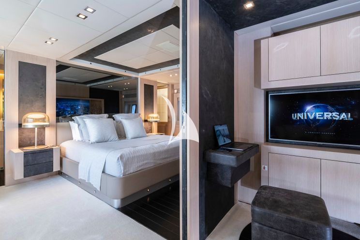 Charter Yacht TOTAL - Mangusta 108 - 4 Cabins - Nassau - Exumas - Bahamas