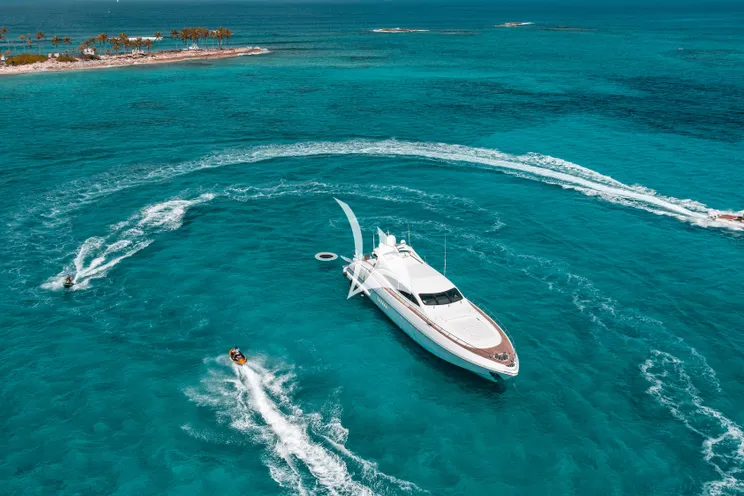 Charter Yacht TOTAL - Mangusta 108 - 4 Cabins - Nassau - Exumas - Bahamas