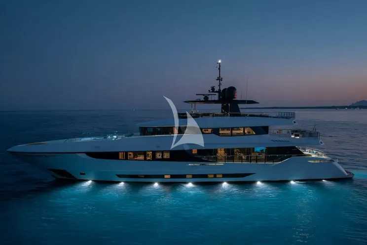 Charter Yacht TOY - Mangusta Oceano 43 - 5 Cabins - Cannes - Monaco - St Tropez - French Riviera