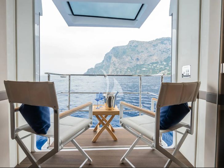 TOY Mangusta Oceano 43 - balcony TOY Mangusta Oceano 43 - balcony