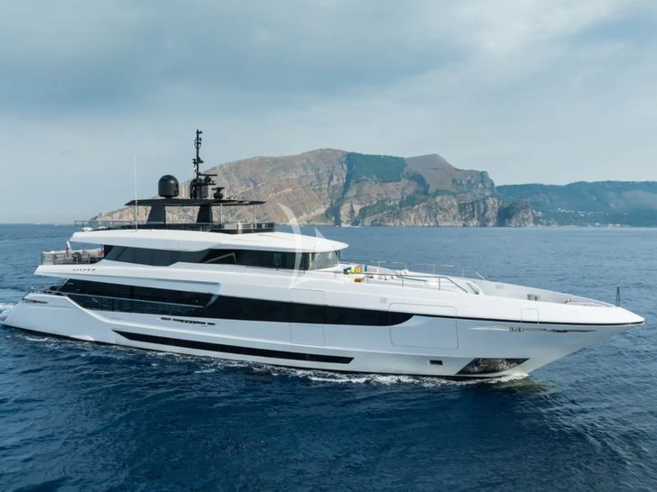 TOY Mangusta Oceano 43 - profile TOY Mangusta Oceano 43 - profile