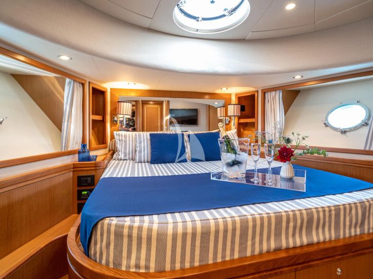 TRABUCAIRE Apreamare 66 - VIP cabin TRABUCAIRE Apreamare 66 - VIP cabin